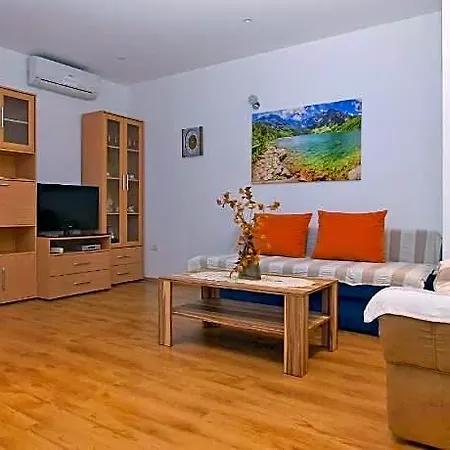Hotel 1282 4*